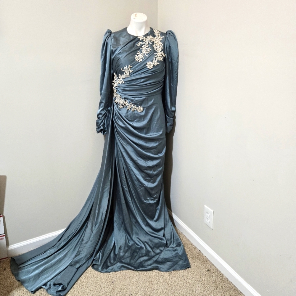 Sz EU 44 (fits US 8ish) New Elegans Dusty Blue Modest L/S Ruched Gown w Crystals